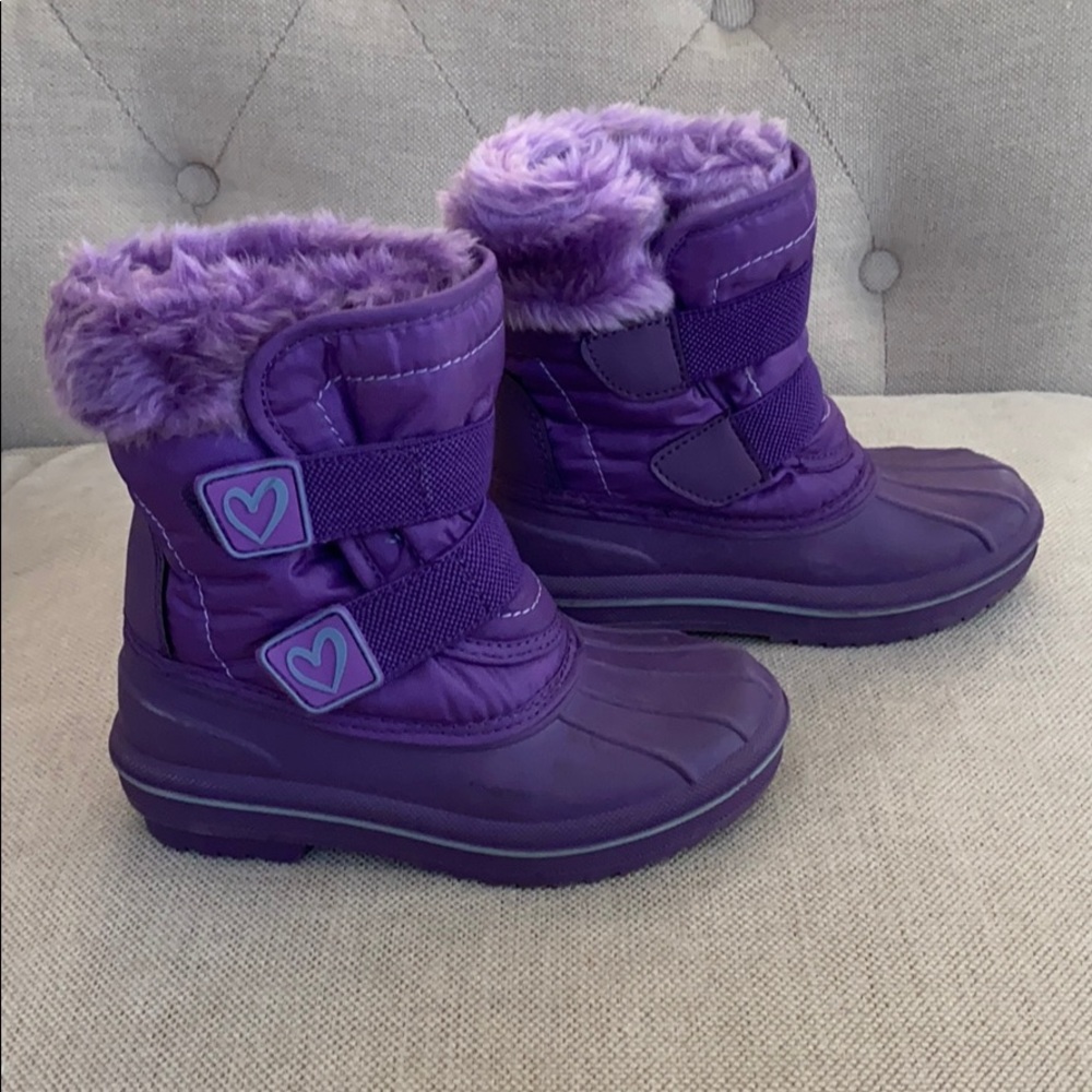 Girl’s snow boots